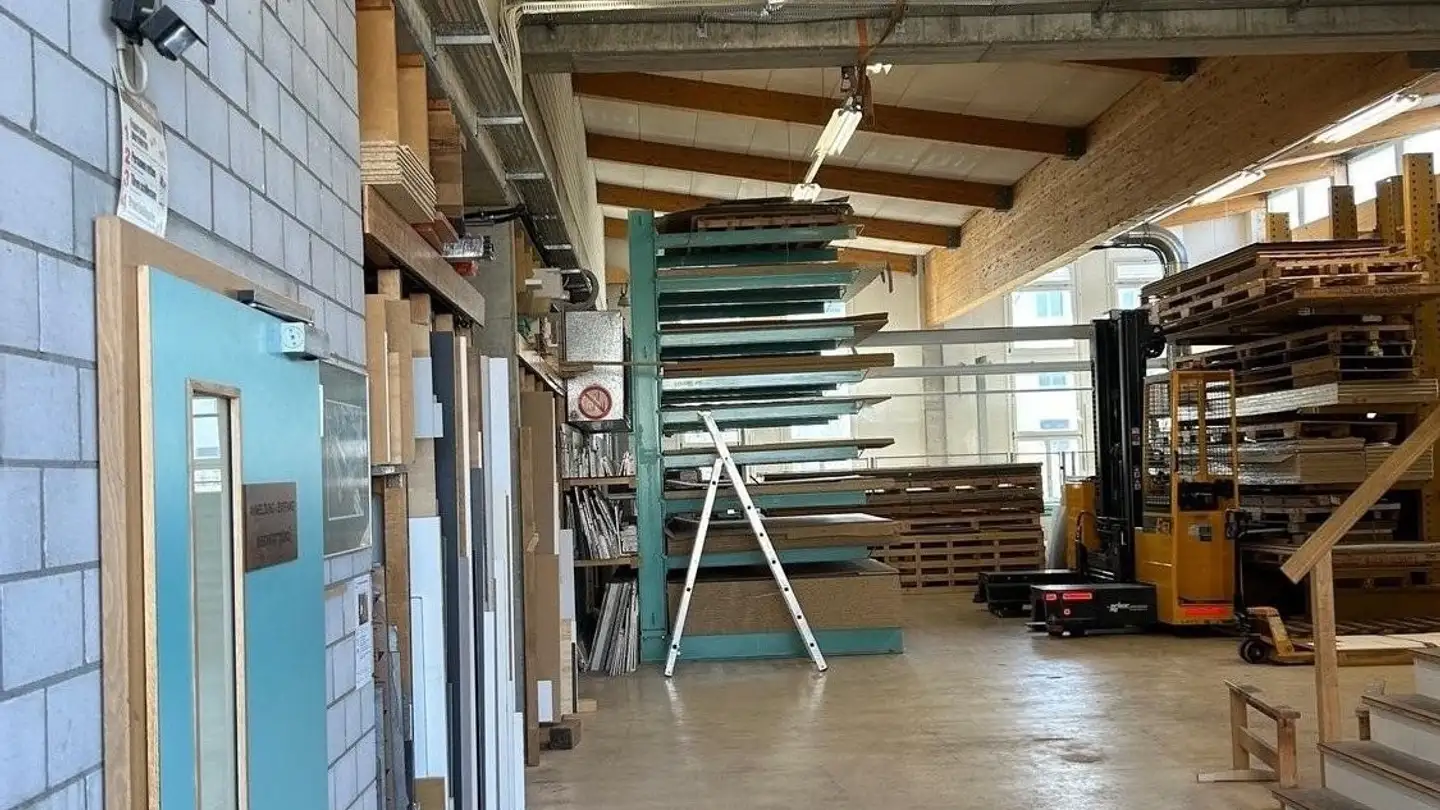 Gewerbe mieten - Wehntalerstrasse 16, 8181 Höri