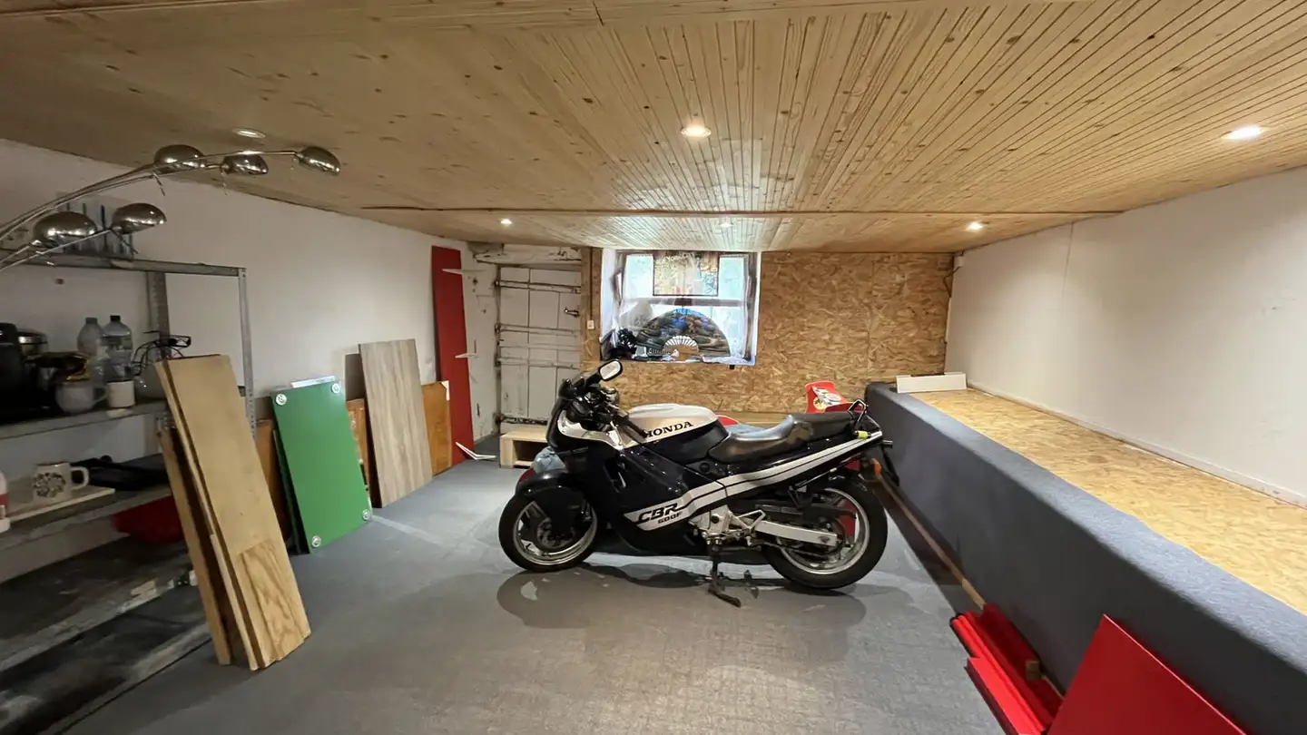Storage space for rent - Chemin De L'epine 2, 1410 Correvon