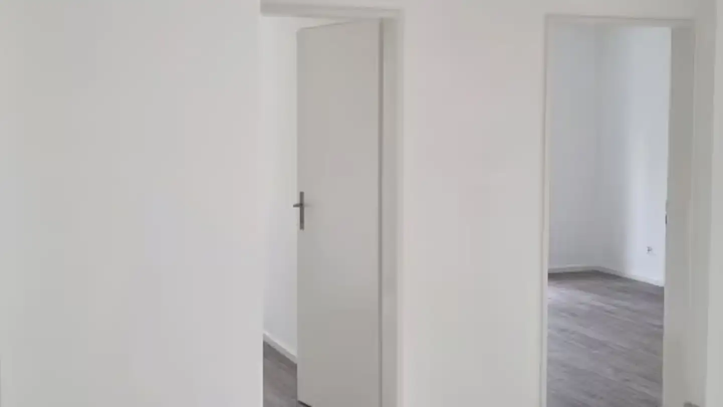 Dachgeschosswohnung mieten - Glärnischstrasse 16, 8102 Oberengstringen - Foto 2