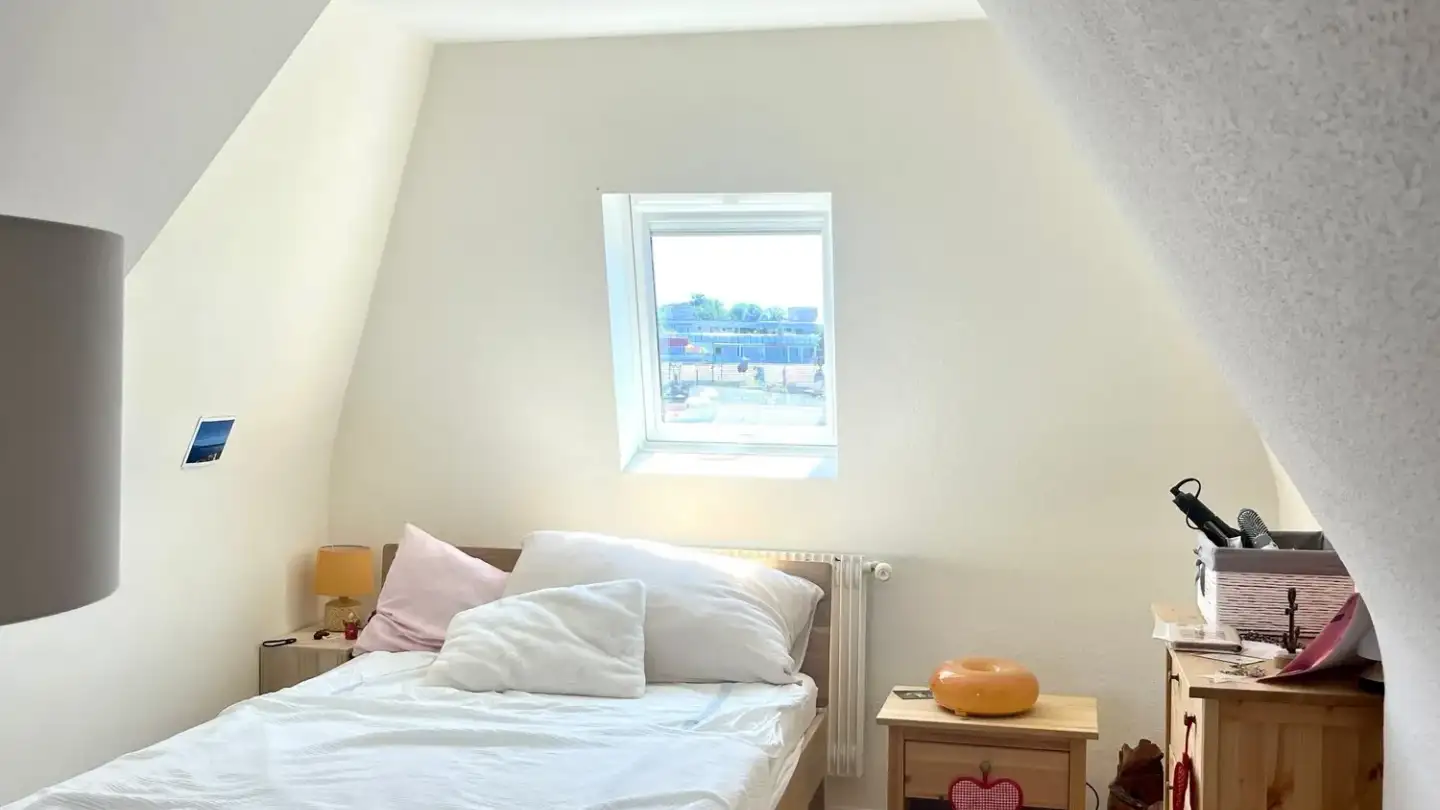 Dachgeschosswohnung mieten - Waldhöheweg, 3013 Bern