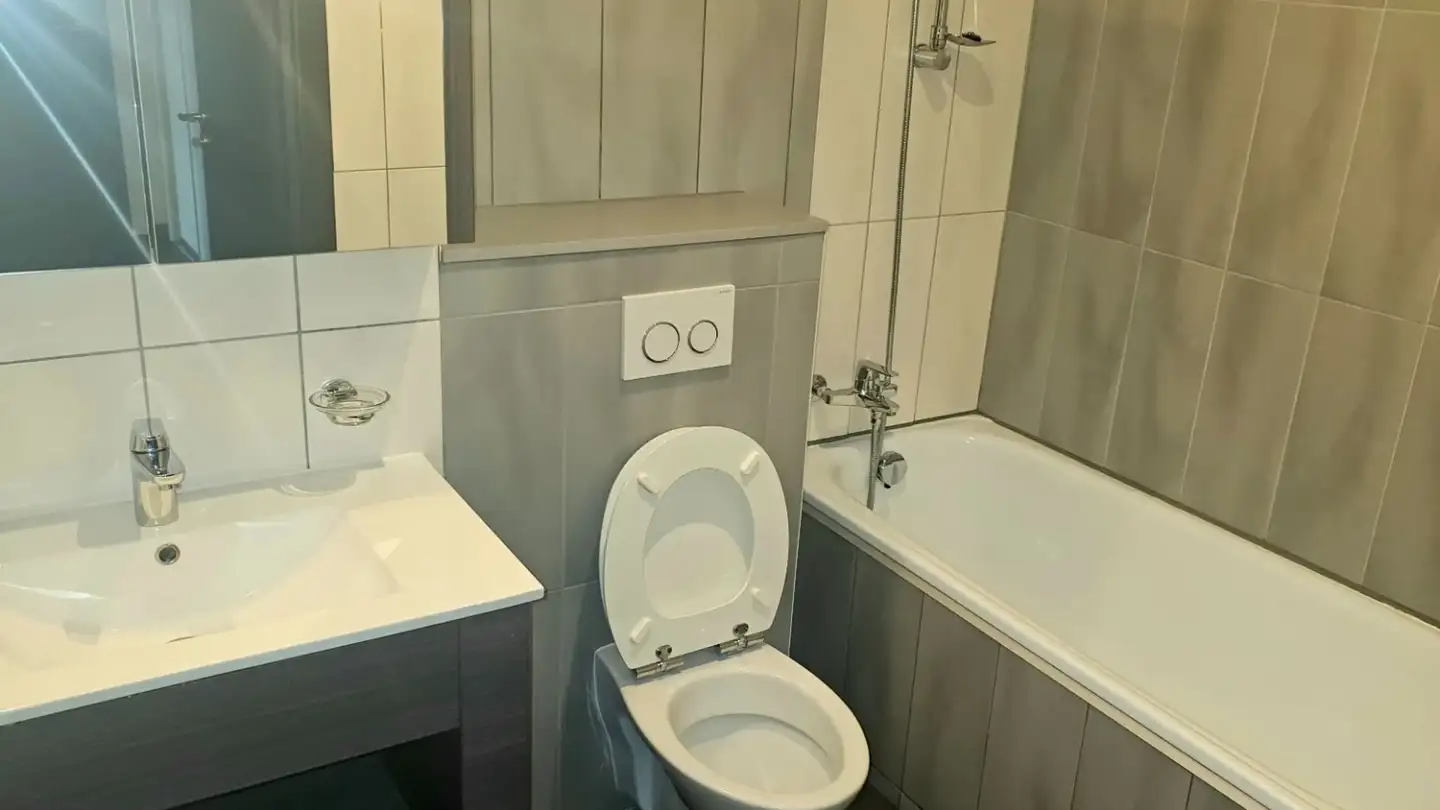 Apartment for sale - Rue Du Crêt, 2300 La Chaux-de-Fonds - Photo 2