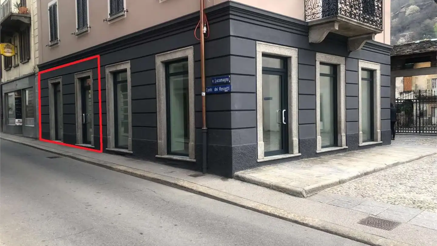 Shop for rent - Via Lucomagno 2, 6710 Biasca