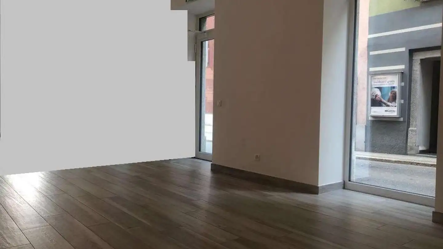 Shop for rent - Via Lucomagno 2, 6710 Biasca - Photo 3