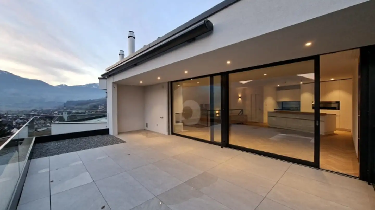 Maison jumelle à louer - 6422 Steinen