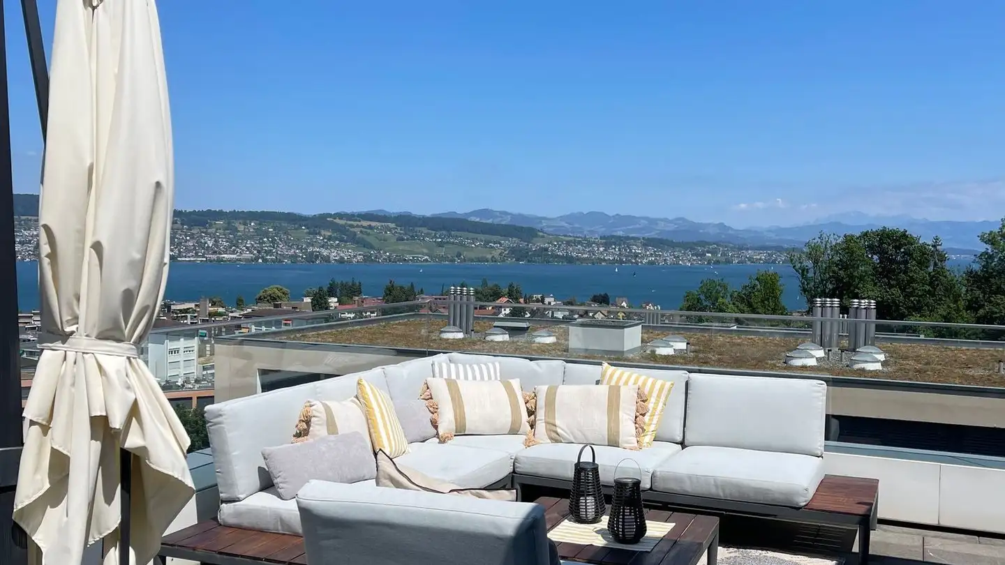Penthouse for rent - Am Gulmenbach, 8820 Wädenswil