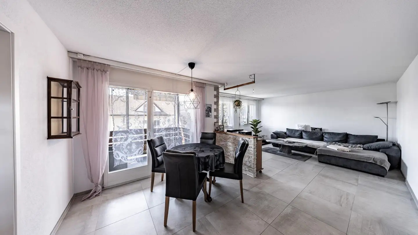 Appartamento in vendita - Maedergässli, 1794 Salvenach