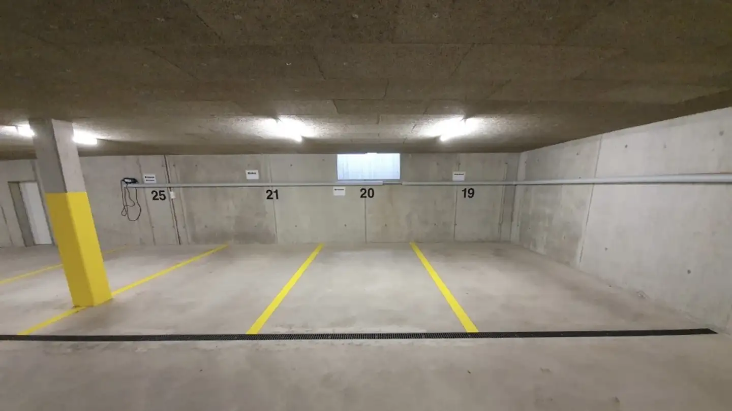 Place de parking extérieure à louer - Bahnhofstrasse 59, 8957 Spreitenbach