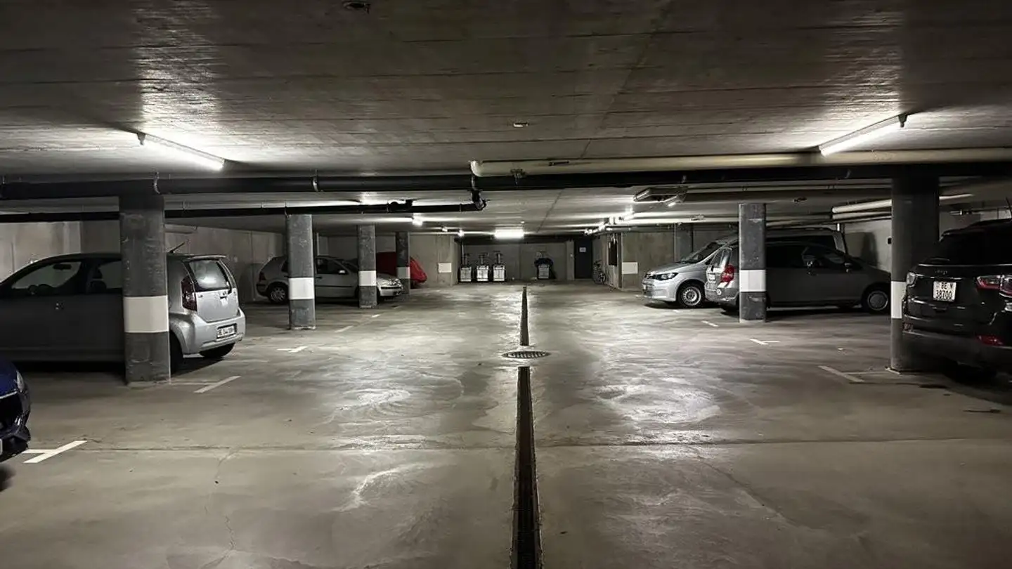 Place de parking souterraine à louer - Grubenstrasse, 3123 Belp - Photo 3