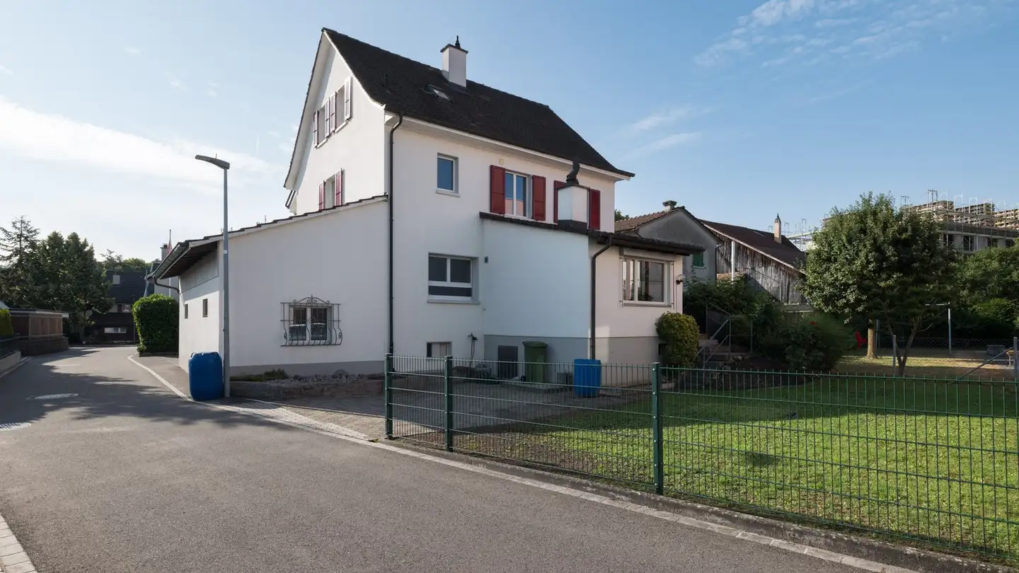 Maison individuelle à louer - Schneidergasse 11, 4106 Therwil - Photo 2
