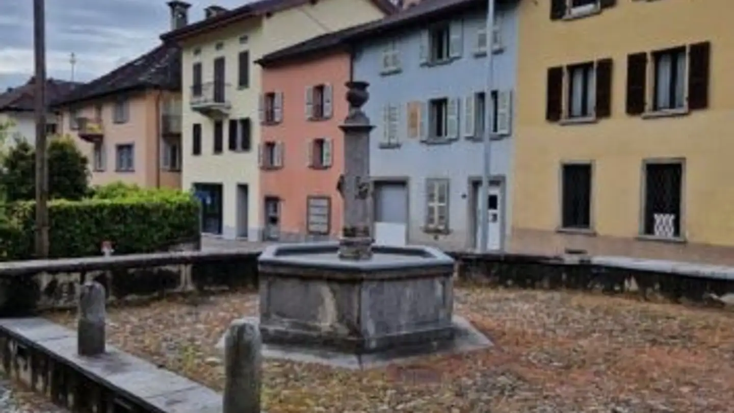 Casa singola in vendita - Piaza 50, 6535 Roveredo GR - Photo 2