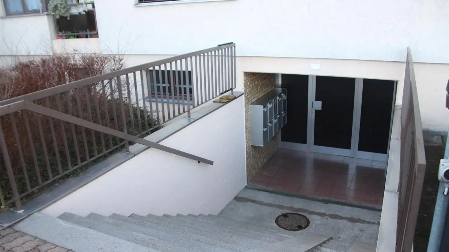 Attic flat for rent - Wasenmattstrasse 3, 4104 Oberwil BL - Photo 2