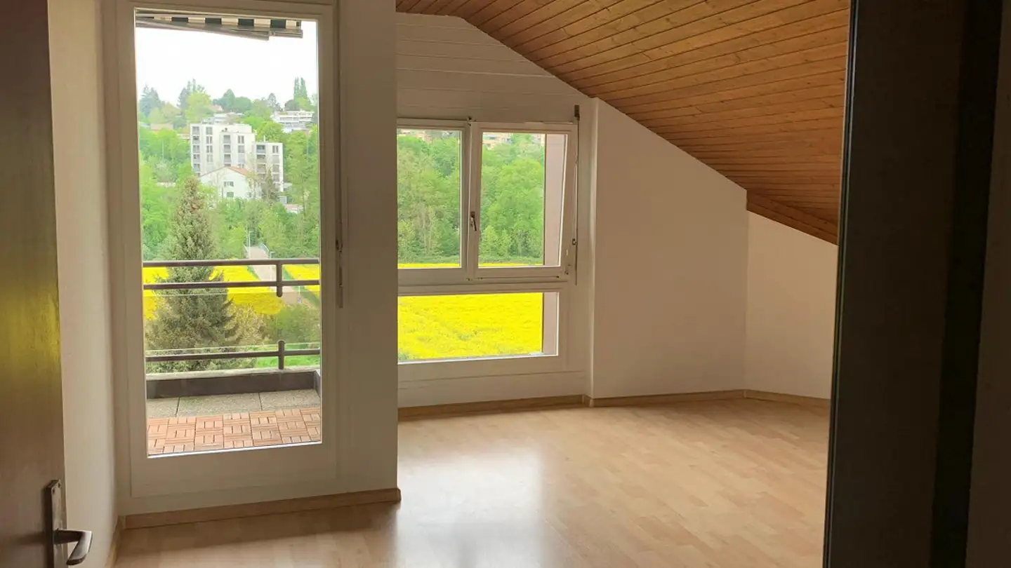 Attic flat for rent - Wasenmattstrasse 3, 4104 Oberwil BL - Photo 4