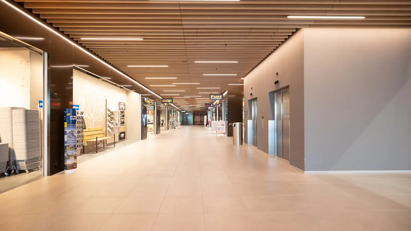 Magasin à louer - Nähseydi 6, 6374 Buochs - Photo 3