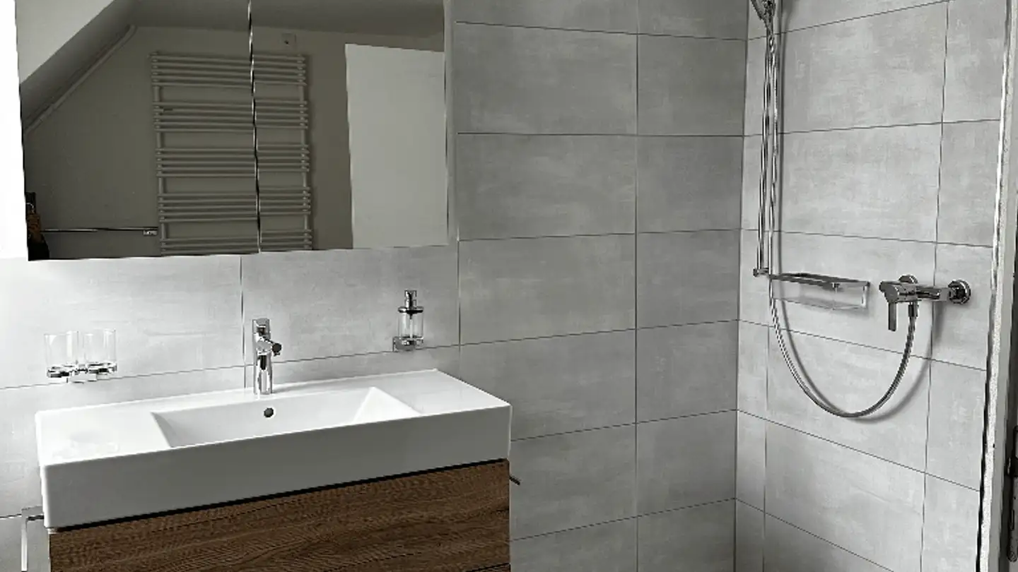 Dachgeschosswohnung mieten - Allmendstrasse 67, 4500 Solothurn - Foto 2