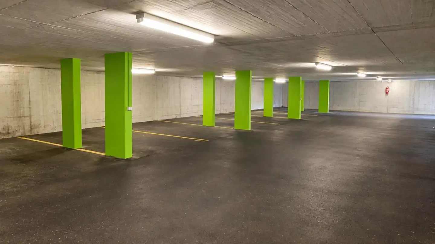 Place de parking extérieure à louer - Weinmoosstrasse 1, 8583 Sulgen