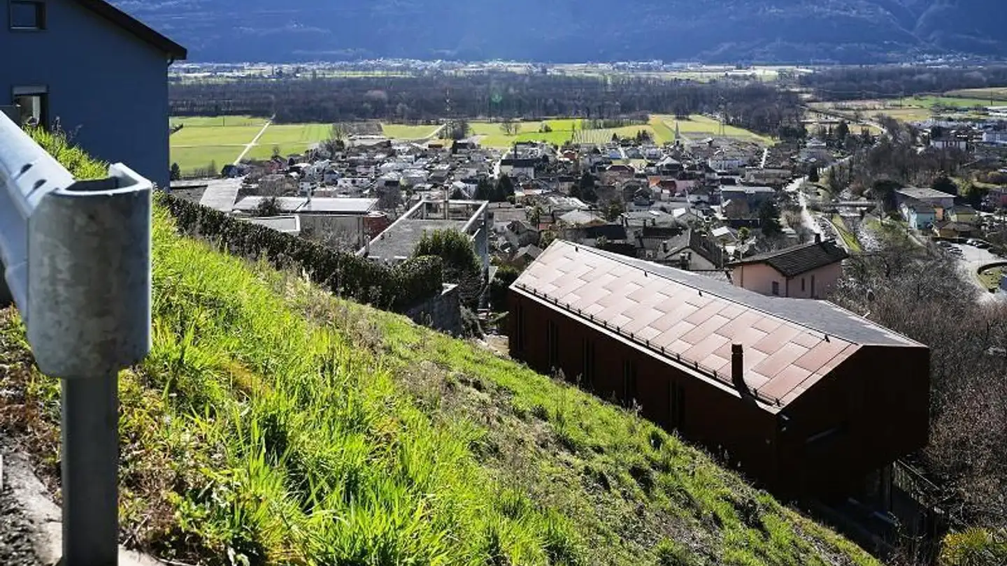 Terrain constructible à vendre - 6516 Cugnasco