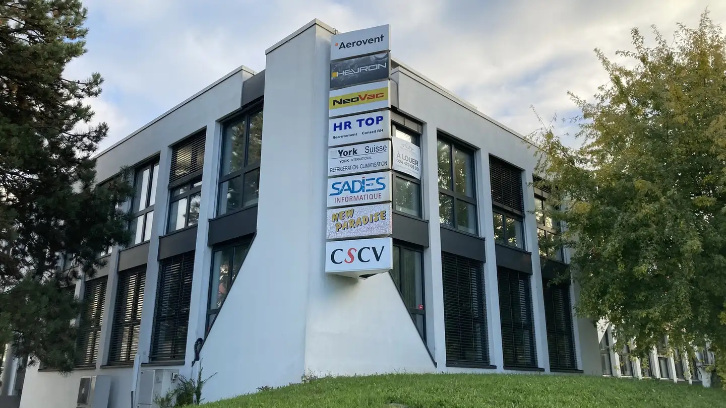 Department store for rent - Chemin De L'esparcette 4, 1023 Crissier
