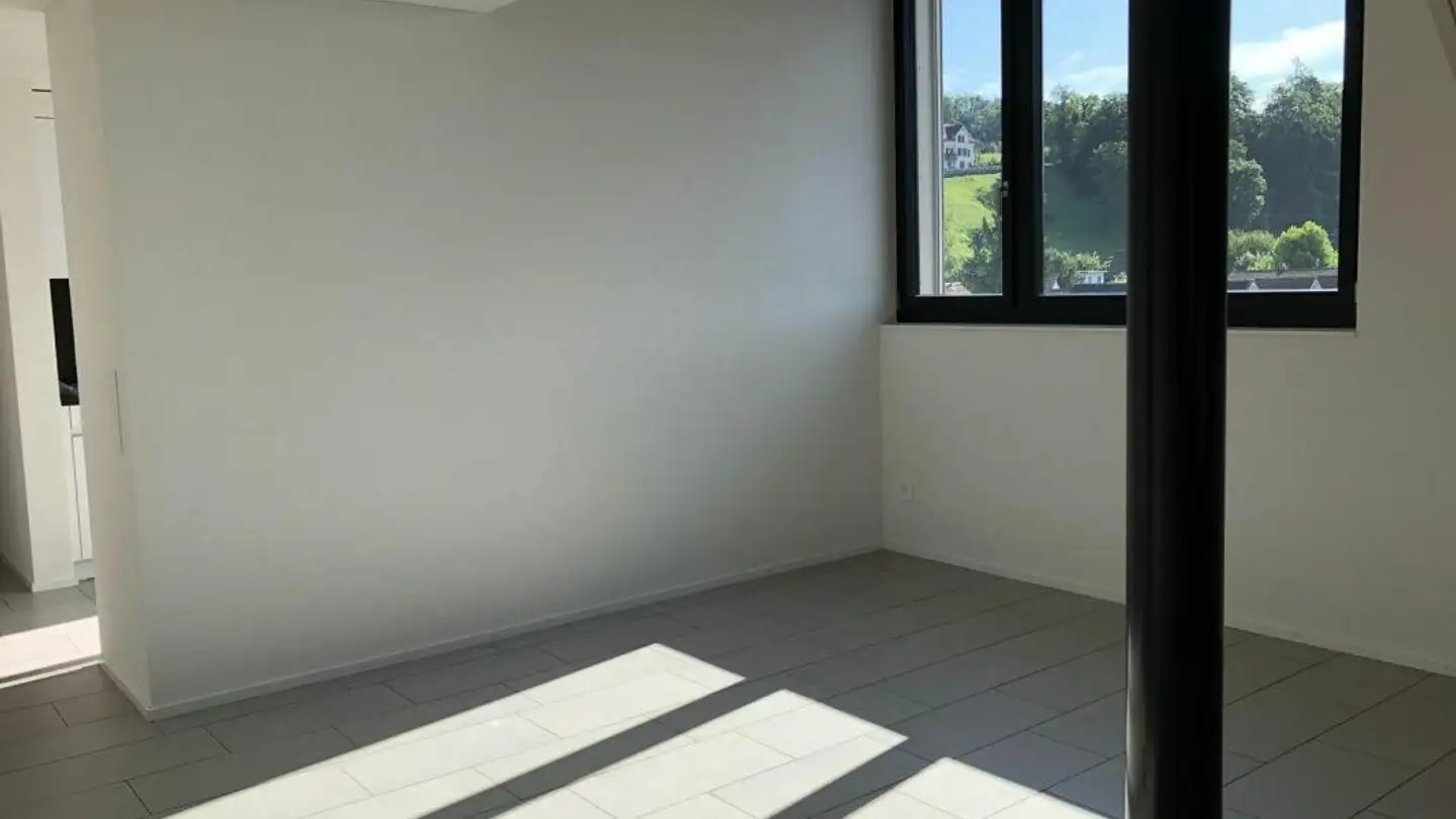 Attique à louer - Neuguetstrasse 4, 8630 Rüti ZH - Photo 2