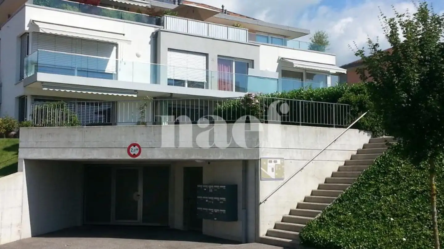Überdachter Parkplatz mieten - Route de Crassier 19, 1277 Borex