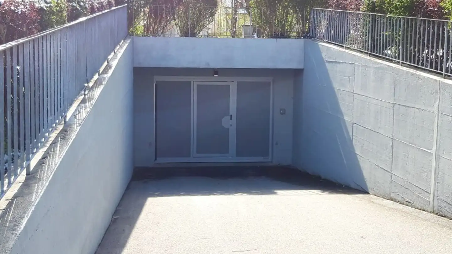 Place de parking souterraine à louer - Schönmattweg 6a, 3123 Belp - Photo 2