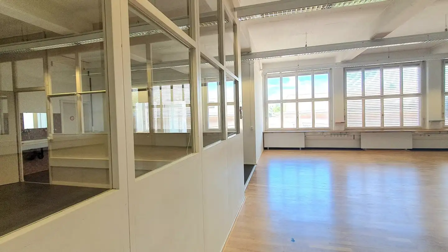 Office space for rent - Joweid Zentrum 15, 8630 Rüti ZH