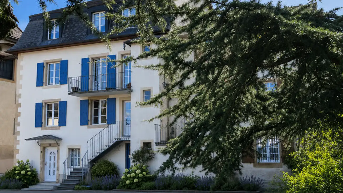 Residential building for sale - 2012 Auvernier