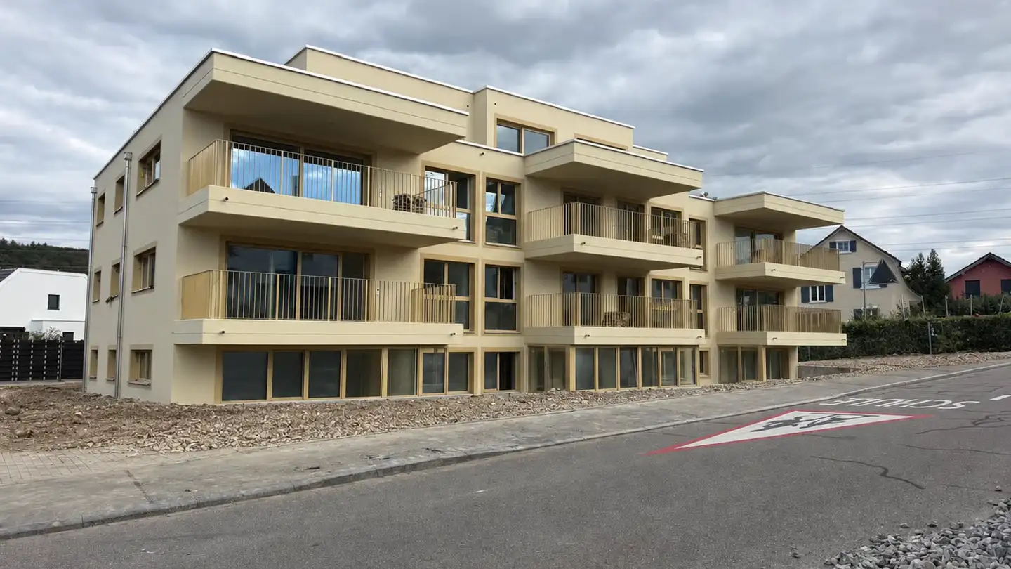 Appartement à louer - Rheinsfelderstrasse 14, 8192 Zweidlen