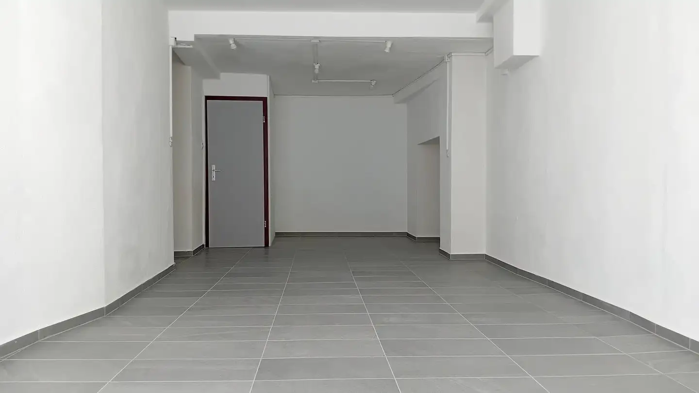 Shop for rent - Via Borghese 24, 6600 Locarno