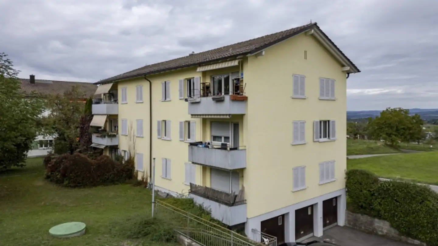 Mehrfamilienhaus kaufen - Willikonerstrasse 30, 8618 Oetwil am See