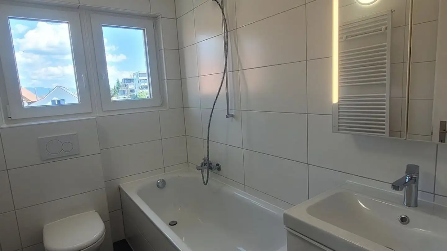 Wohnung mieten - Seerain 11, 2575 Gerolfingen - Foto 2