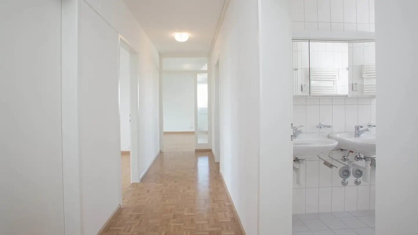 Apartment for rent - Fabrikstrasse 33, 4123 Allschwil - Photo 4