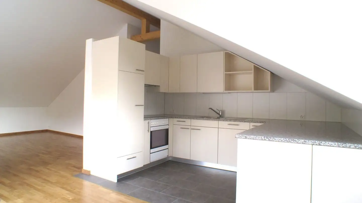 Dachgeschosswohnung mieten - Wettswilerstrasse 22, 8903 Birmensdorf ZH - Foto 2