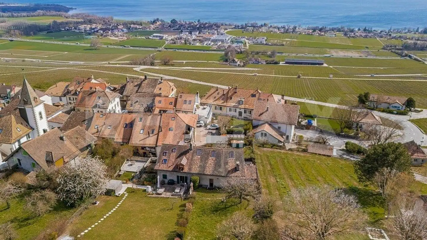 Stepped house for sale - 1172 Bougy-Villars