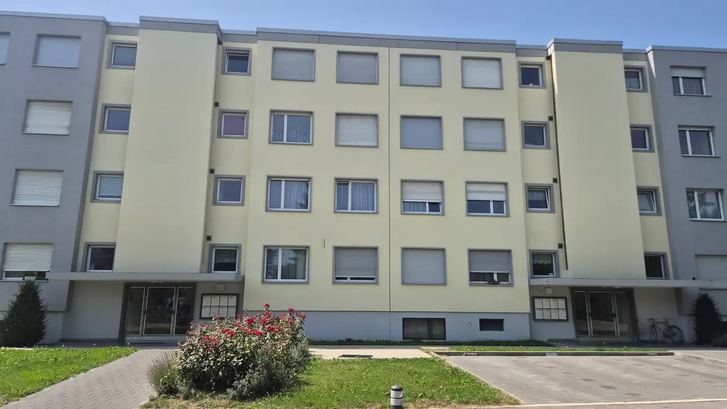 Parkplatz im Freien mieten - Schwalbenweg 8, 3627 Heimberg