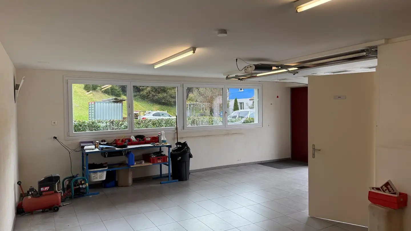 Commercial for rent - Eichholzstrasse 10a, 8493 Saland
