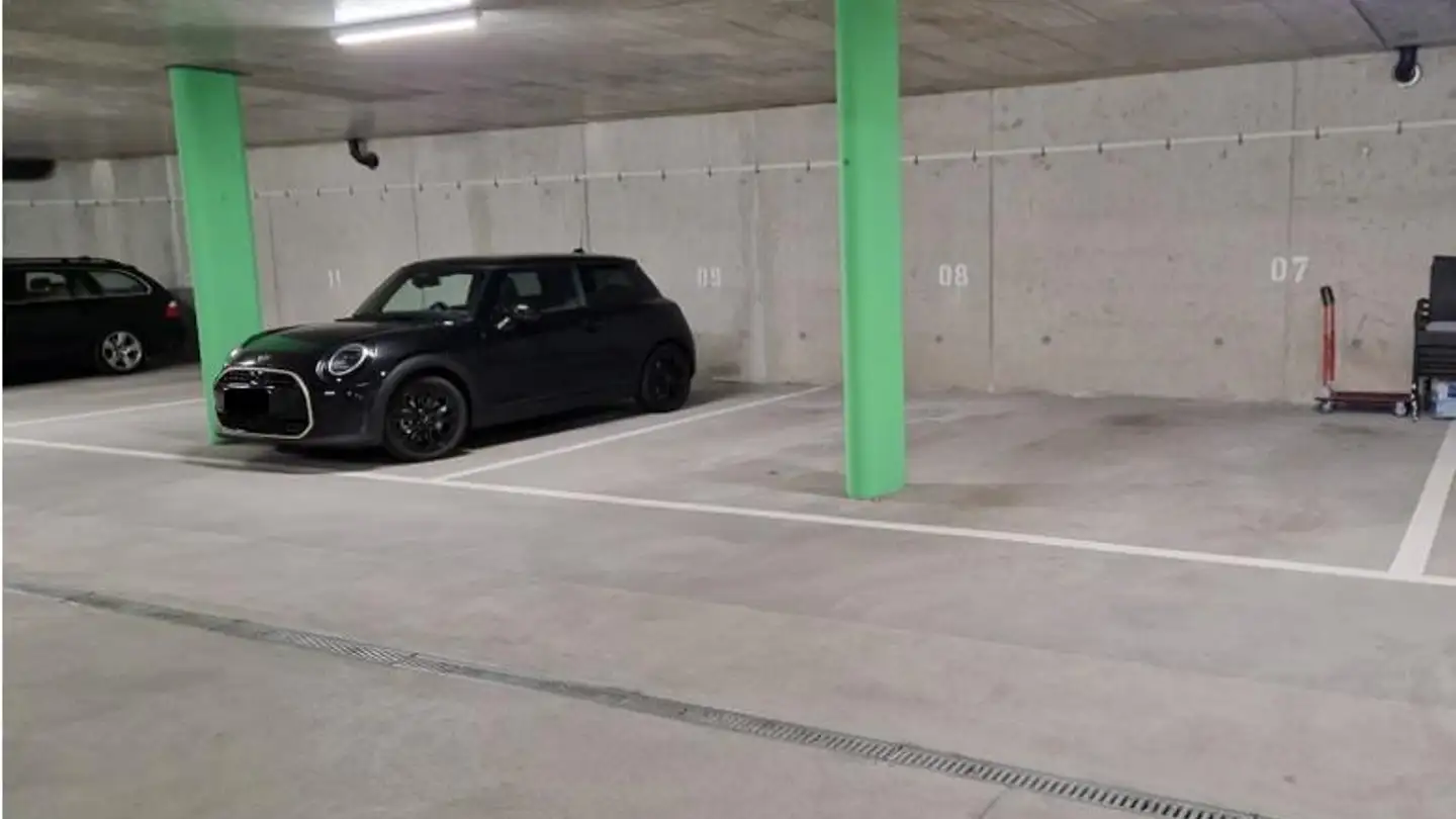 Tiefgaragenstellplatz mieten - Marktstrasse 6, 8890 Flums