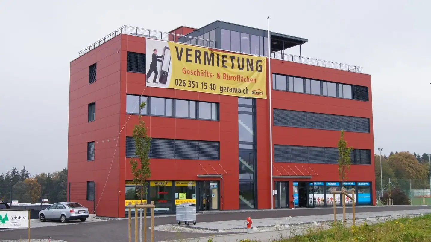 Commercial à louer - Birchstrasse 3, 3186 Düdingen