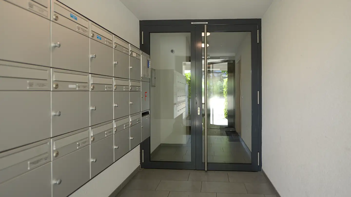 Parcheggio interno per moto in affitto - Avenue Tronchet 27, 1226 Thônex - Foto 3