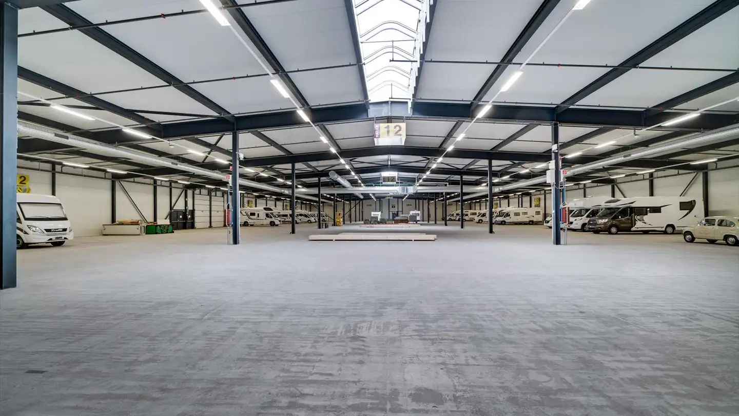 Parcheggio coperto in affitto - Rue Industrielle, 2740 Moutier - Photo 4