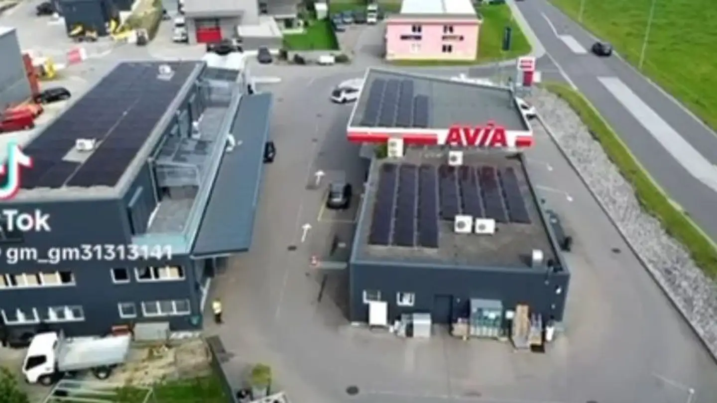 Commerciale in affitto - Peitschmatte 3, 3212 Gurmels - Photo 3