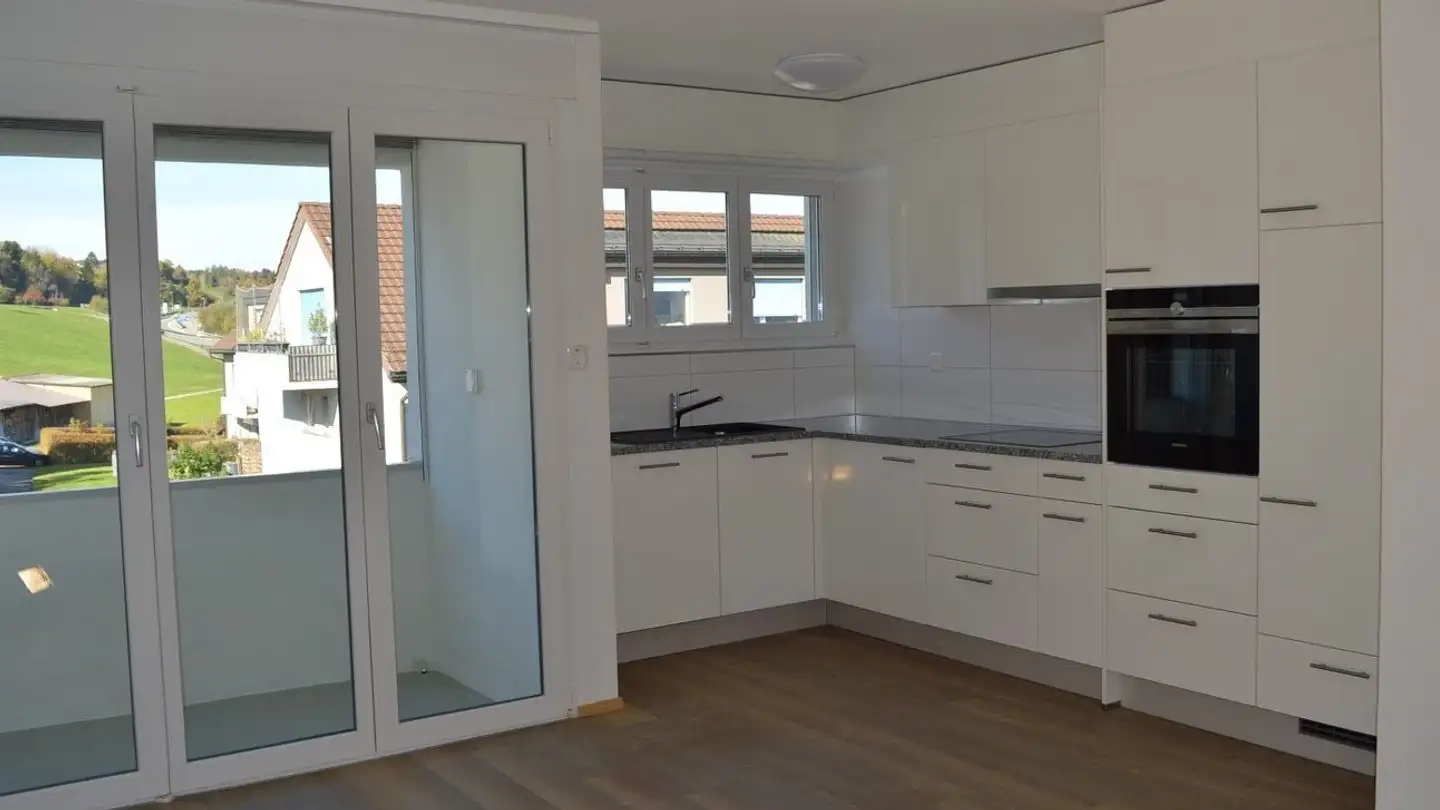 Dachgeschosswohnung mieten - Neuhus, 8127 Forch