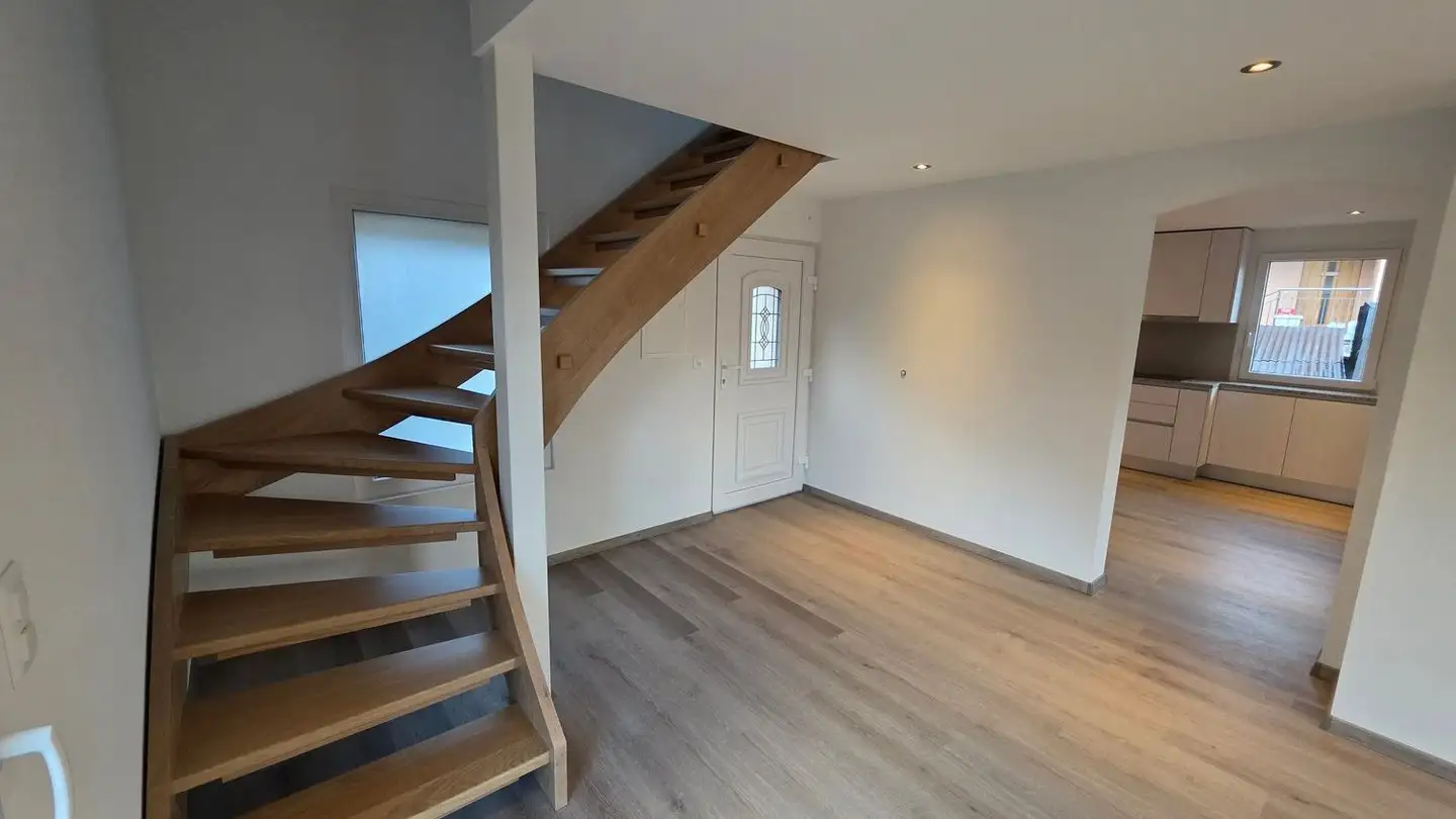 Duplex for rent - Rue Du Fuidjou 2, 3966 Chalais - Photo 2