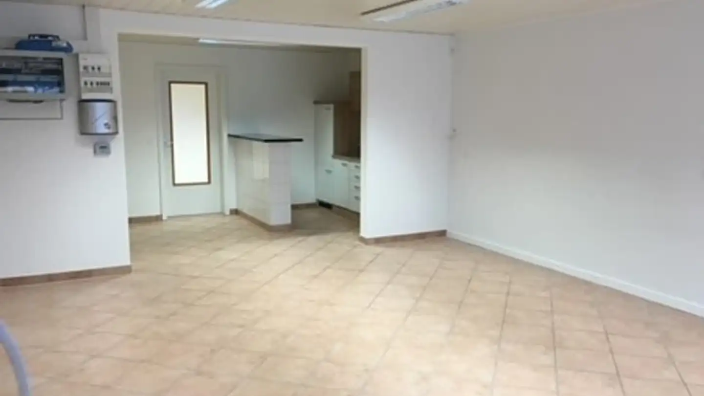Commercial à louer - Route de l'Etraz 10, 1183 Bursins