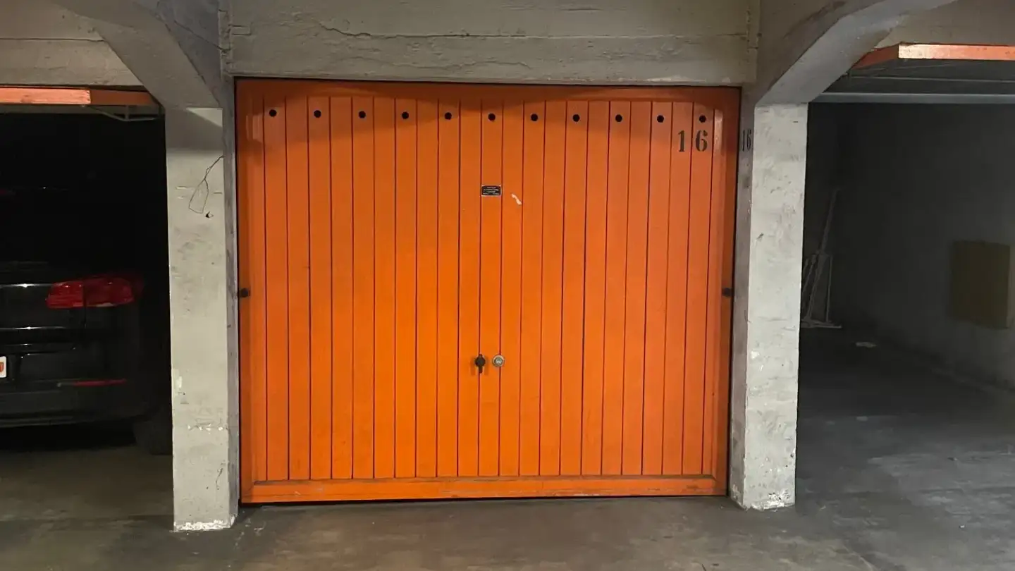 Place de parking souterraine à louer - Chemin Malombré 3, 1206 Genève
