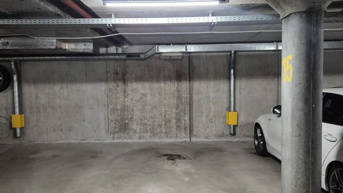 Parcheggio esterno in affitto - Hardturmstrasse 126, 8005 Zürich