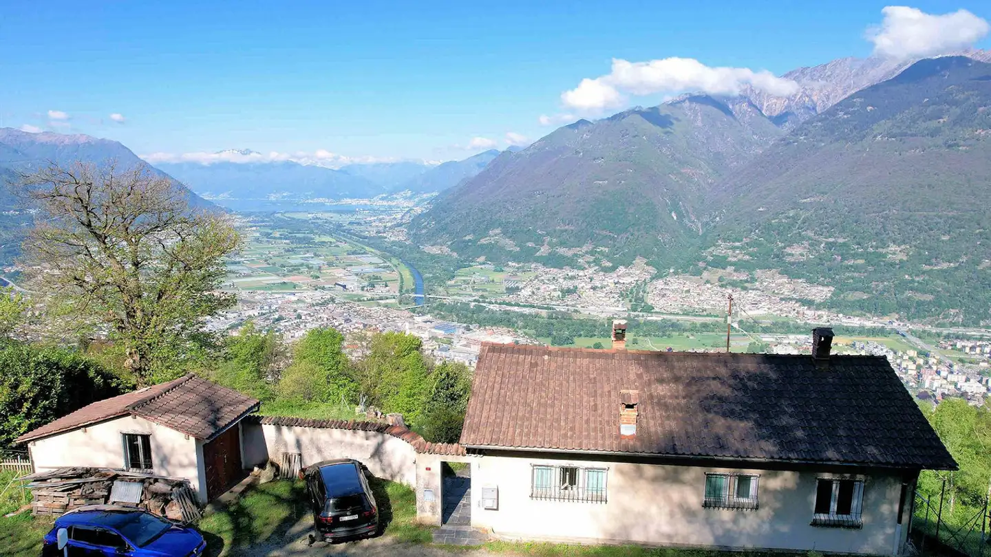 Villa for sale - Via Paudo, 6582 Pianezzo
