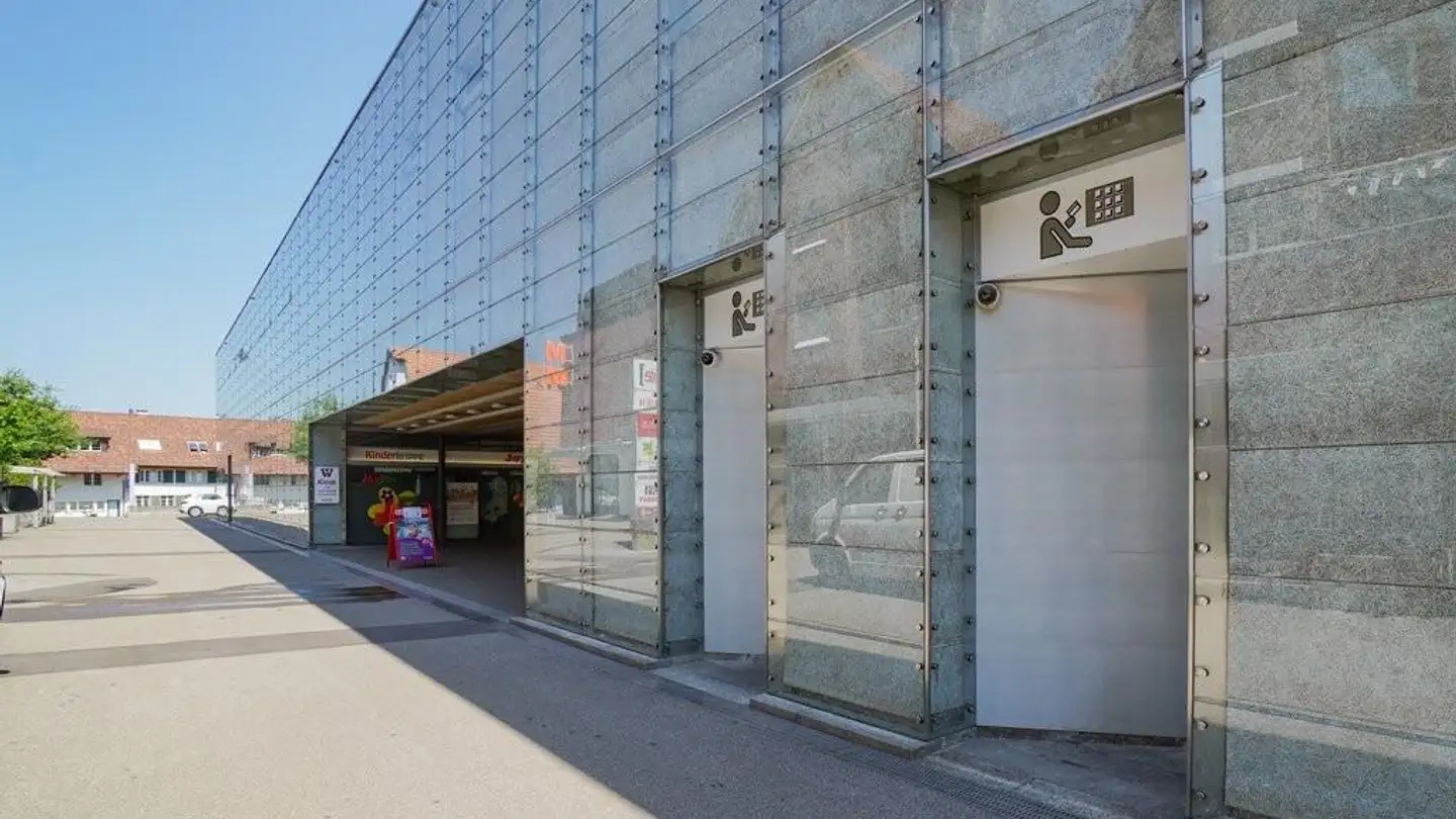 Commercial à louer - Wallisellenstrasse 7a, 8600 Dübendorf - Photo 2