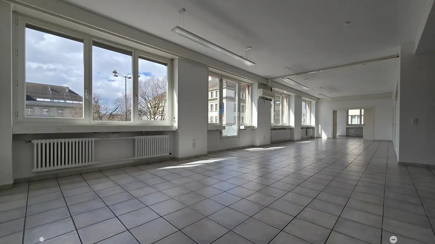 Office space for rent - Place De La Gare / Bahnhofplatz 7, 2502 Biel/Bienne - Photo 2
