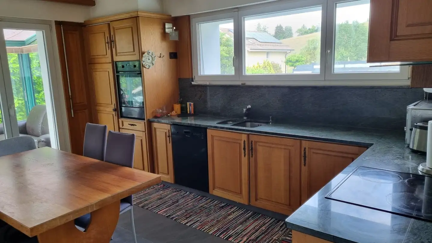 Single room for rent - 1073 Savigny