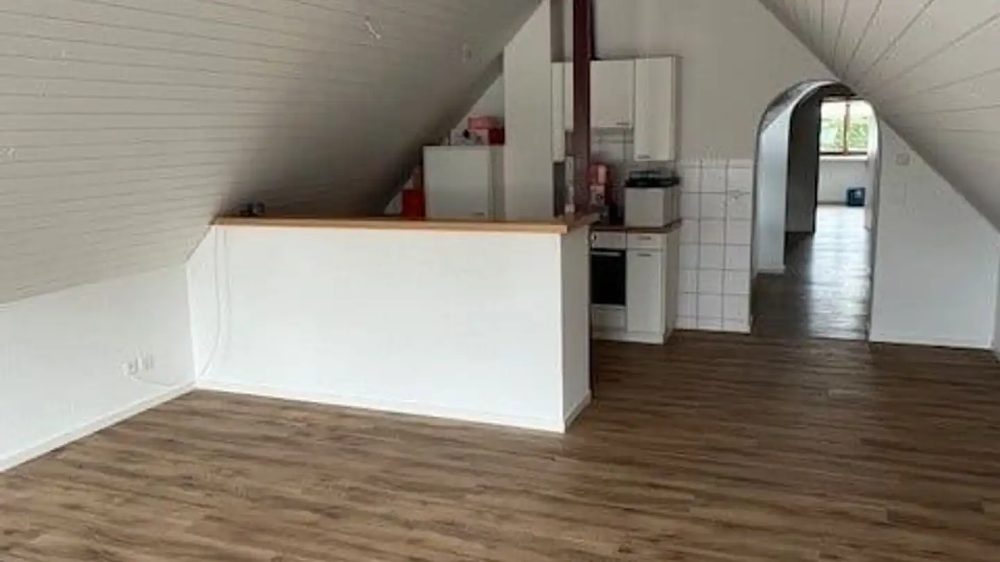 Attique à louer - Mattenweg 3, 4148 Pfeffingen - Photo 2